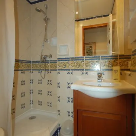 Appartamento Rue Brey - 5 Persons *
