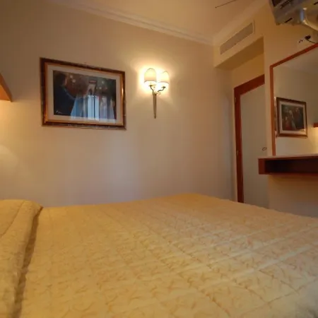 Appartamento Rue Brey - 5 Persons *